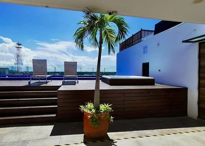Icono 208 By Guys Riviera